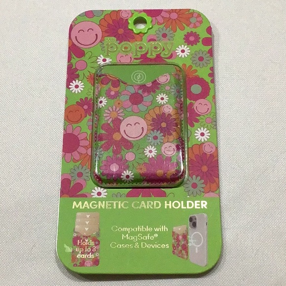 NWT Magnetic Card Holder - Picture 1 of 2